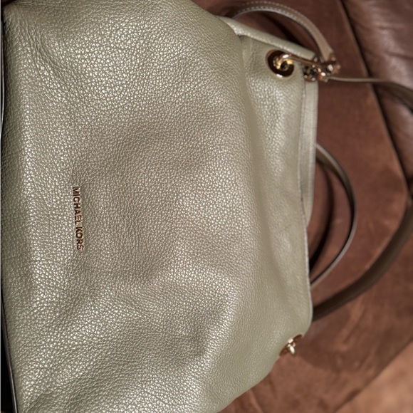 Michael Kors Green Shoulder Purse - Picture 4 of 8